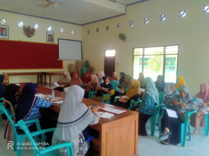 Rapat koordinasi bulanan lembaga PKK Desa Kalirejo Kecamatan Kebumen