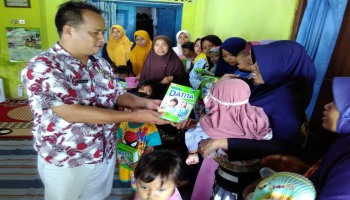 Sejumlah Anak Mendapat Program Makanan Tambahan